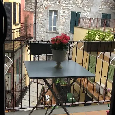 La Casetta Del Centro إيزِيو